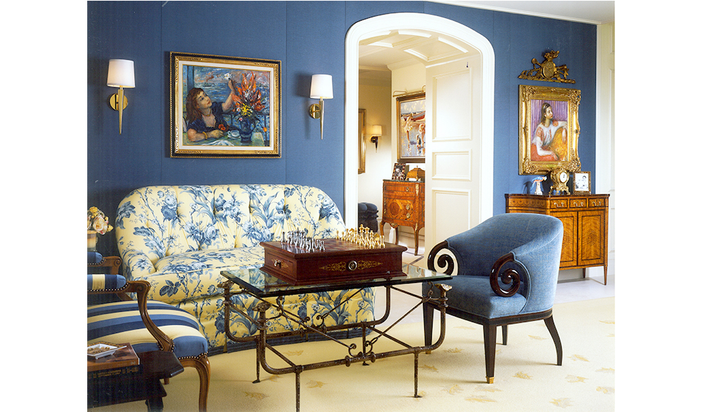 Bluechair Livingroom